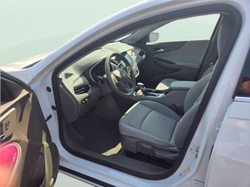 Used 2022 Chevrolet Malibu LS FWD image 10