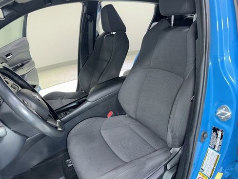 Used 2019 Toyota C-HR XLE FWD image 12