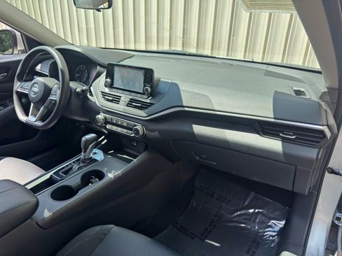 Used 2021 Nissan Altima 2.5 S FWD image 13