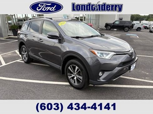 Used 2018 Toyota RAV4 XLE AWD/4WD image 1