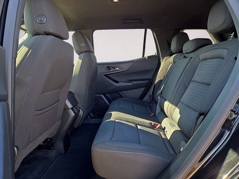 Used 2025 Chevrolet Equinox LT FWD image 14