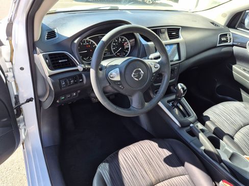 Used 2018 Nissan Sentra SV FWD image 16