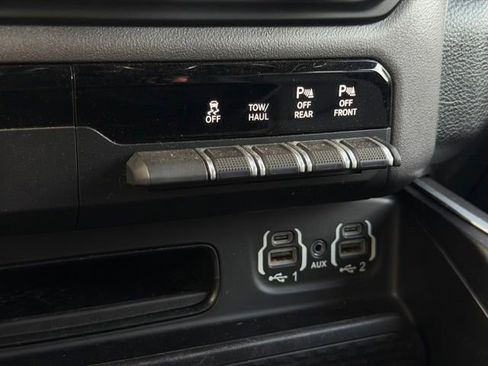 Used 2020 RAM 1500 Big Horn AWD/4WD image 34
