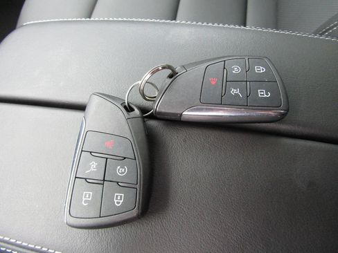 Used 2023 Buick Envision Essence AWD/4WD image 25