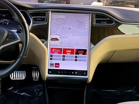 Used 2013 Tesla Model S Performance image 6