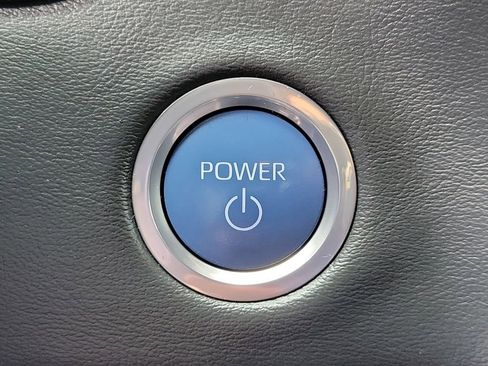 Used 2023 Toyota Tundra Platinum AWD/4WD image 36