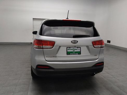 Used 2017 Kia Sorento L FWD image 6