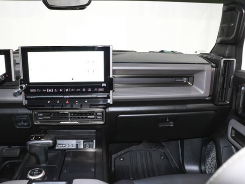 Used 2024 GMC Hummer EV 3X image 29