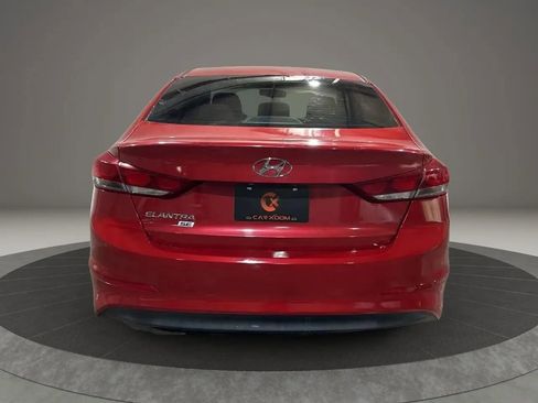 Used 2018 Hyundai Elantra SE image 14