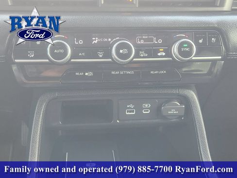 Used 2025 Honda Pilot Elite image 15