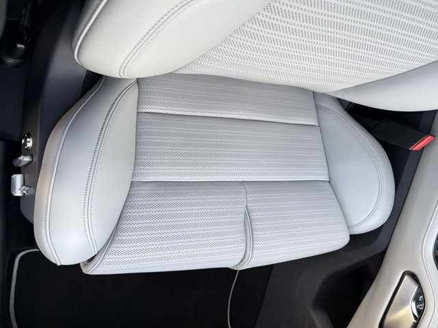 New 2026 Lincoln Nautilus Reserve AWD/4WD image 18