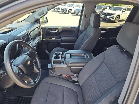 Used 2020 Chevrolet Silverado 1500 Custom w/ Custom Value Package AWD/4WD image 10