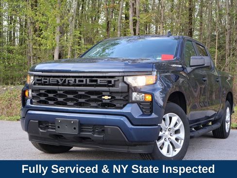 Used 2023 Chevrolet Silverado 1500 Custom AWD/4WD image 2
