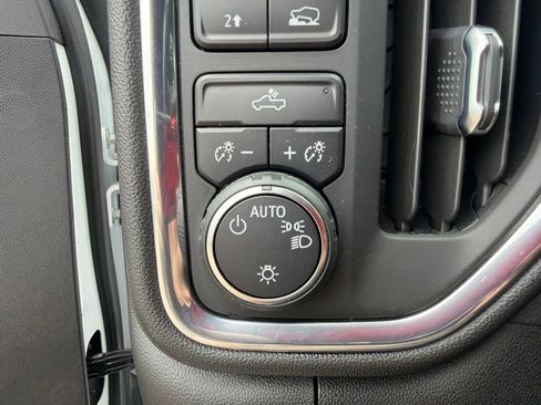 Used 2021 Chevrolet Silverado 1500 LT AWD/4WD image 29