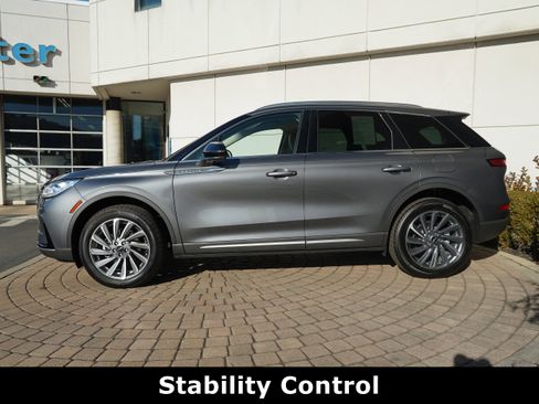 Used 2024 Lincoln Corsair Reserve w/ Equipment Group 201A image 17