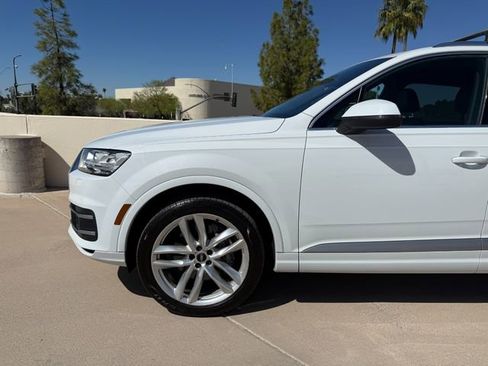 Used 2017 Audi Q7 3.0T Prestige image 11