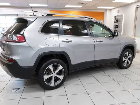 Used 2019 Jeep Cherokee Limited AWD/4WD image 14
