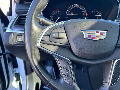 Used 2019 Cadillac XT5 Luxury w/ LPO, Black Ice Package image 14