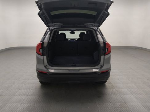 Used 2024 GMC Terrain SLE w/ Driver Convenience Package image 29