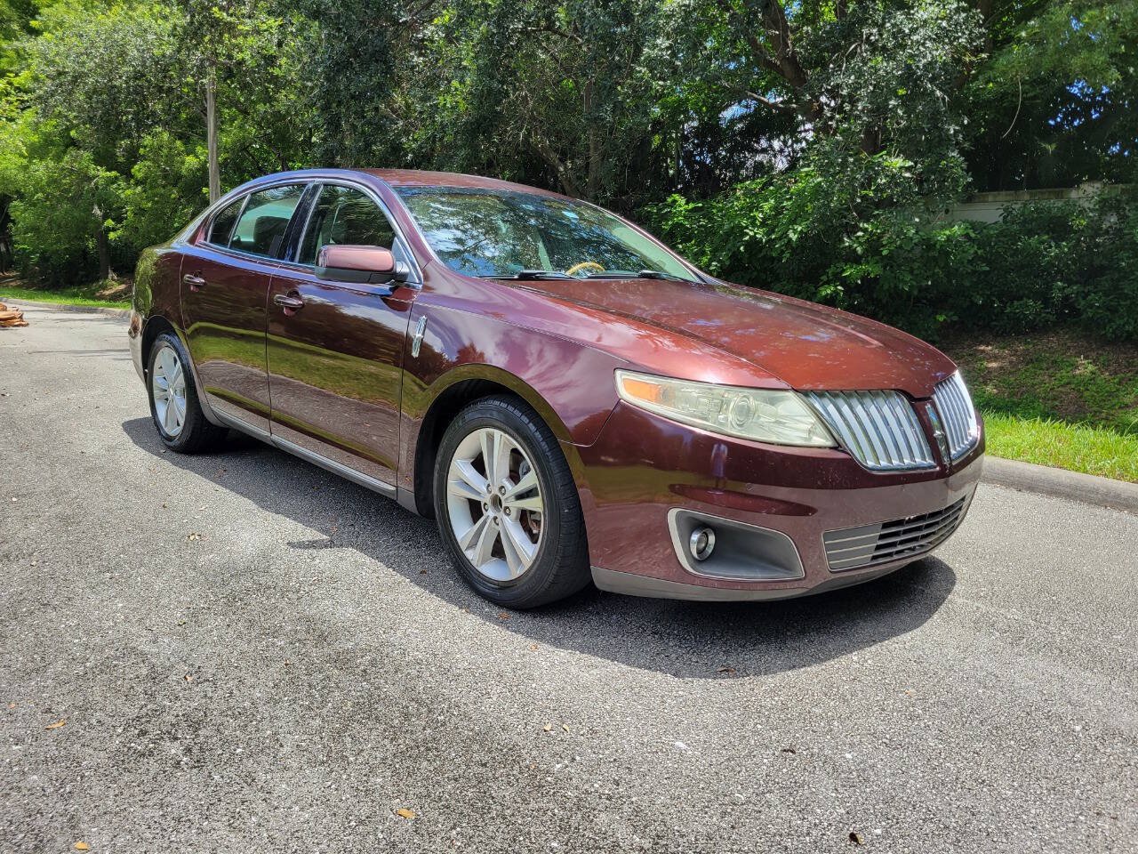 Used 2009 Lincoln MKS FWD image 1