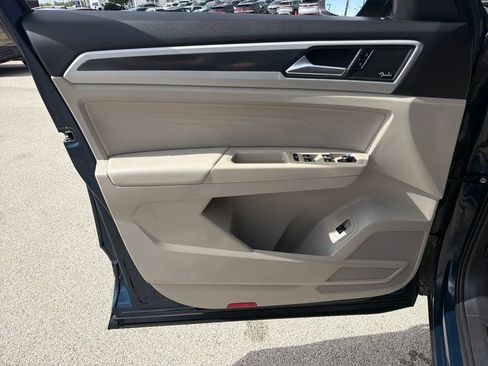 Certified 2023 Volkswagen Atlas SEL Premium AWD/4WD image 9