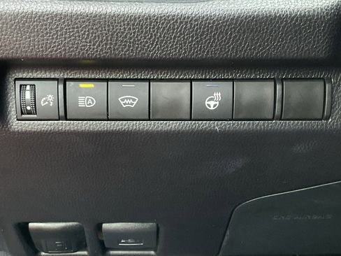 Used 2025 Toyota RAV4 XLE image 26