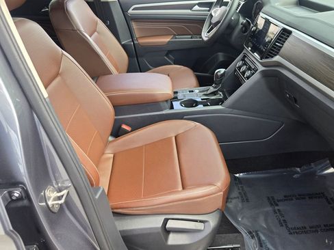Certified 2022 Volkswagen Atlas SE FWD image 20