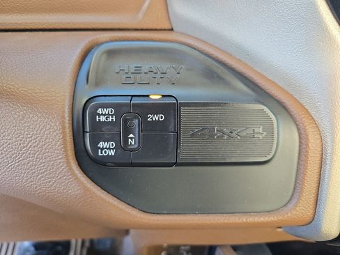 Used 2020 RAM 3500 Laramie image 19