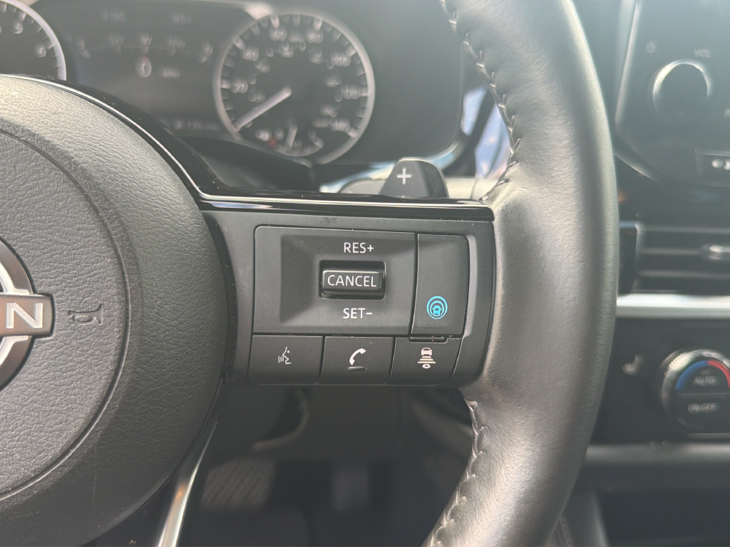 Certified 2025 Nissan Pathfinder SL FWD image 38