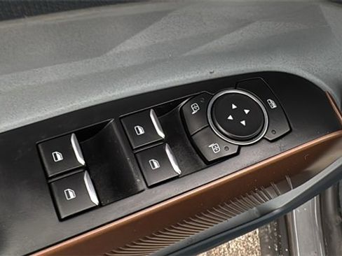 Certified 2022 Ford Maverick Lariat w/ Lariat Luxury Package image 11