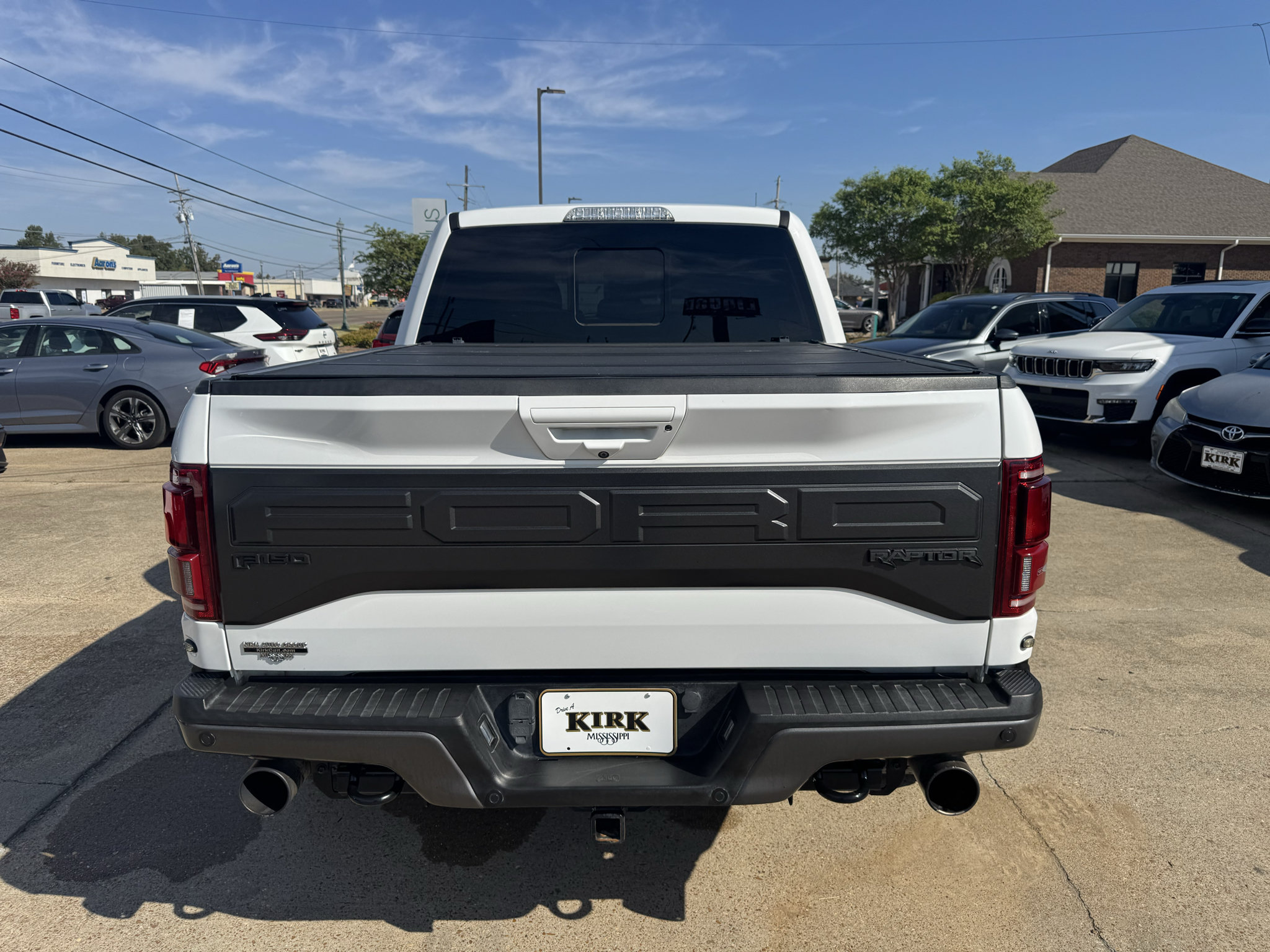 Used 2018 Ford F150 Raptor w/ Equipment Group 802A Luxury AWD/4WD image 4