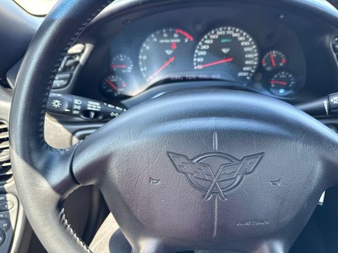 Used 1999 Chevrolet Corvette Convertible w/ Memory Pkg RWD image 22