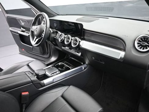 Used 2022 Mercedes-Benz GLB 250 image 26