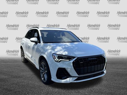 Used 2025 Audi Q3 2.0T Premium AWD/4WD image 2