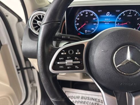 Used 2021 Mercedes-Benz GLB 250 image 28
