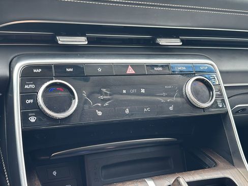 Certified 2024 Genesis GV80 2.5T AWD/4WD image 28