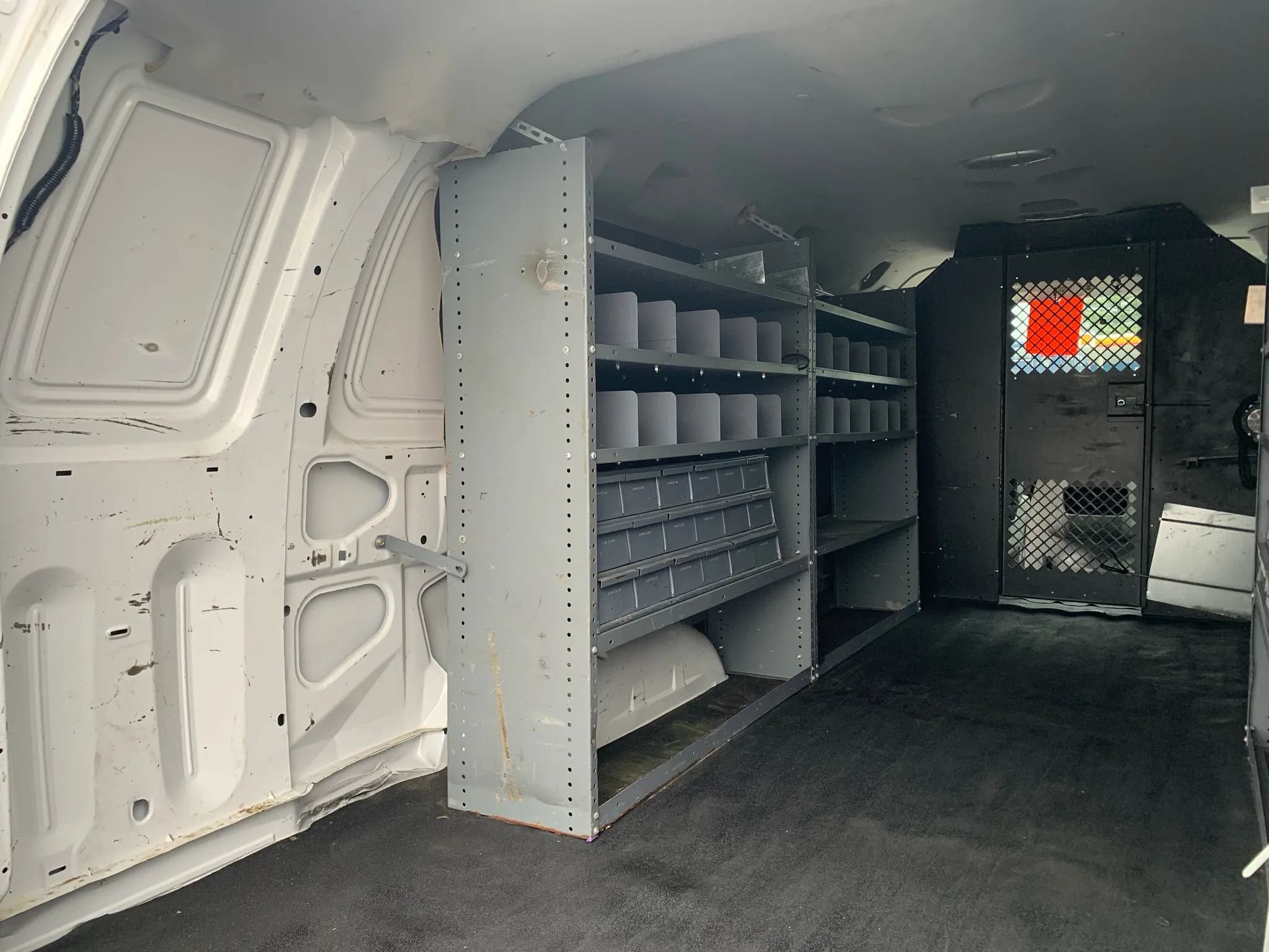 Used 2014 Ford E-350 and Econoline 350 Extended Super Duty w/ Insulation Package RWD image 27