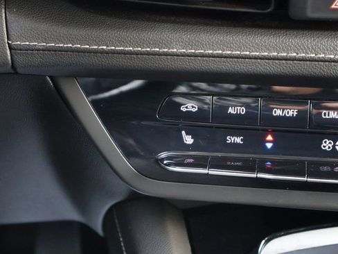 Used 2023 Buick Envision Preferred image 27