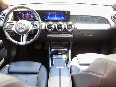 Used 2025 Mercedes-Benz GLB 250 4MATIC image 6