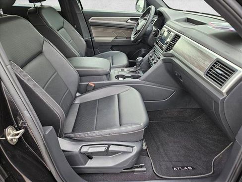 Used 2022 Volkswagen Atlas Cross Sport SE image 20