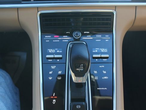 Used 2018 Porsche Panamera 4 AWD/4WD image 8