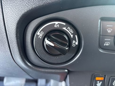 Used 2023 Nissan Frontier PRO-4X w/ Pro Convenience Package AWD/4WD image 36