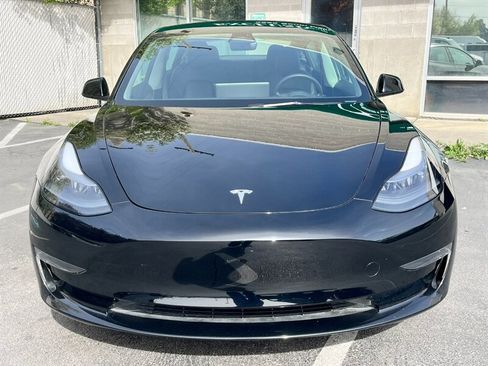 Used 2023 Tesla Model 3 Performance image 2