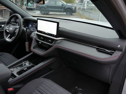 New 2026 Ford Explorer ST-Line w/ ST-Line Street Pack image 30