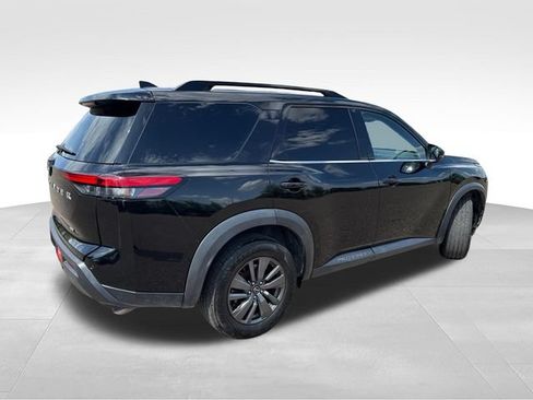 Certified 2023 Nissan Pathfinder SV FWD image 8