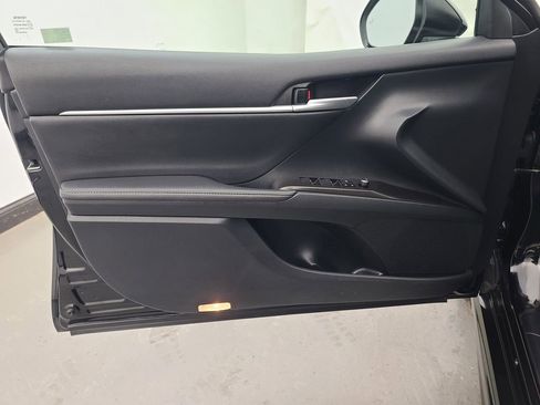 Used 2023 Toyota Camry XSE image 21