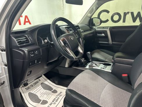 Used 2016 Toyota 4Runner SR5 image 22