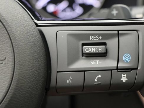 Used 2023 Nissan Rogue SL AWD/4WD image 19