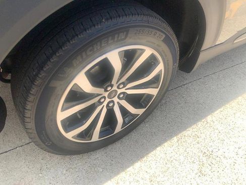 Used 2024 Ford Explorer ST-Line w/ Class IV Trailer Tow Package image 13