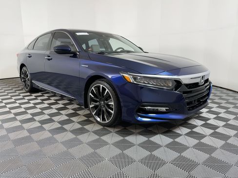 Used 2020 Honda Accord Touring image 5